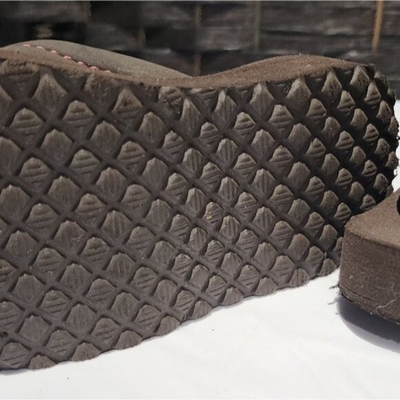 🌟 10/10⭐️ Brown n pink Flip flops - Picture 3 of 6